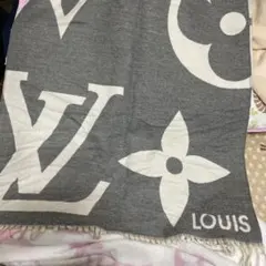❗️週末限定価格❗️ 未使用　ノベルティ　膝掛け　ブランケット　LV モノグラム ❗️未使用❗️ ノベルティ 膝掛け ブランケット LV モノグラム - メルカリ