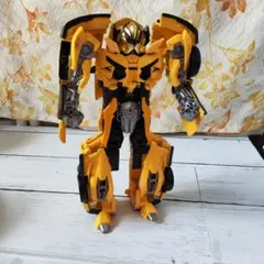 トランスフォーマー バンブルビーのサムネイル