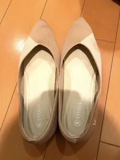 VIVAIA ビバイア　ポインテッドトゥ　フラットシューズ　アーモンド