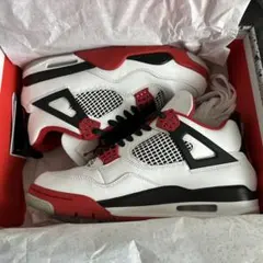 Nike Air Jordan 4 Fire Redのサムネイル