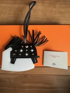 新品未使用HERMES ロベオロックPM 黒ノワール ゴールドスタッズ K刻印