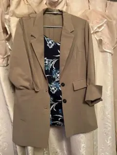着痩せ　夏サラッとジャケットのサムネイル