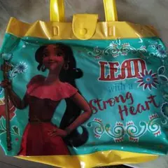 エレナプールバック子供