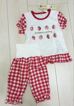 《新品未使用・バースデイ》 半袖パジャマ　腹巻き付き　いちご柄