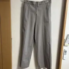 ストレッチストレートパンツ　グレージュ　３Ｌ