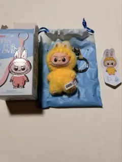 POP MART PIN FOR LOVE イニシャル ラブブ P