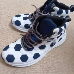 サッカーボールデザイン スニーカー US 6M/8W