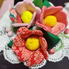 椿の花　３輪　ちりめん細工　手作り