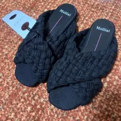 ブラック　新品　utao mollini 編み込みサンダルのサムネイル