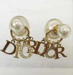 CD　クリスチャン・ディオール　パール ロゴ ピアス ゴールド