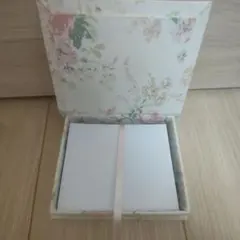 LAURA ASHLEY 花柄メモ帳 リボン付き