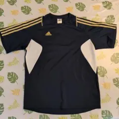アディダス　半袖Tシャツ