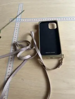 MAELYS LOUNA ショルダーストラップ iPhone13ケース