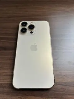 Apple iPhone 13 Pro ゴールドのサムネイル
