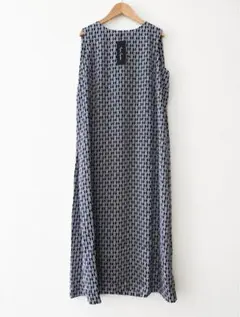 新品】アンコキーヌ ノースリーブ ロング ワンピース 総柄 チェーン柄