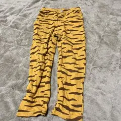 フタフタ　トラ柄パンツ