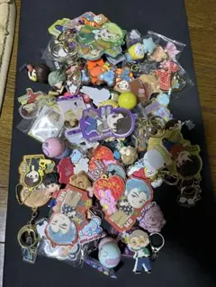 BTSグッズ まとめ売り アルバム、トレカ、キャンディ缶、シール、ぬいぐるみなど 楽天市場】BANDAI Candy TinyTANキャンディ缶コレクション 8個入り BOX