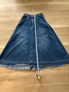 アズール　デニムスカート フリンジ仕上げ