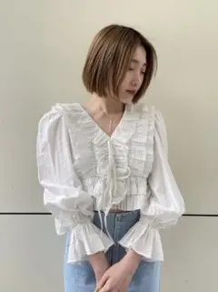 スナイデル クロップドフリルブラウス
