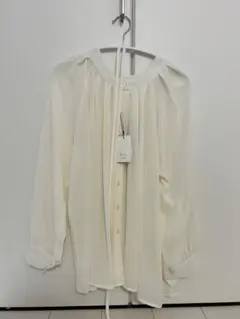 タグ付未使用 ノーリーズ・ソフィ ふんわりフレアープラウス NOLLEY
