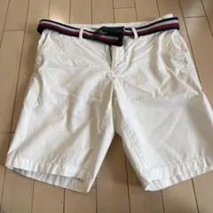 あ*ん様 TOMMY HILFIGER ホワイトショートパンツ ベルト付き　W3