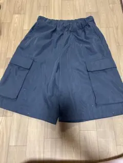 SHEIN メンズ カーゴショートパンツ グレーSサイズのサムネイル