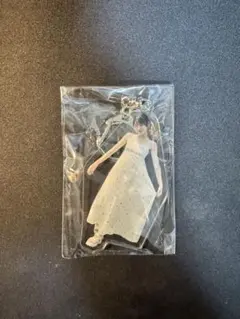 櫻井優衣　B.L.T記念ラッフル　ワンピース　アクリルキーホルダー