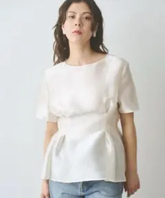 u*e様 Whim Gazetteウィム ガゼット♡オーガンジーペプラムブラウスのサムネイル