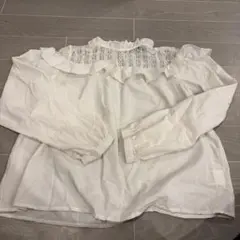 ホワイト フリル付きシャツのサムネイル