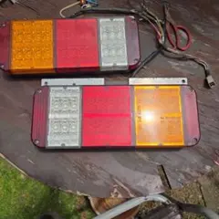エブリイ ✈︎ テールランプ 左右2個セット LED 赤/白 - メルカリ