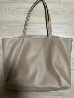 ベージュ トートバッグ