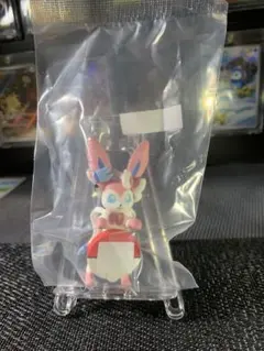 ポケモン　一番くじ　F賞　街歩きちらりんフレンズ　　ニンフィア