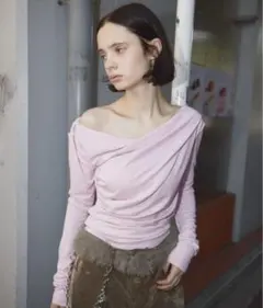 【人気完売】SLYオフショルダー トップス