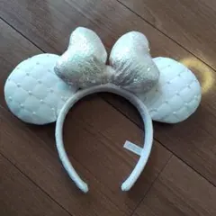 ミニーマウス　ホワイトキルティングカチューシャ