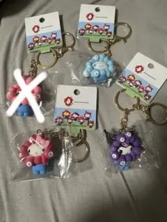 ⭐︎激安⭐︎サンリオ × ミャクミャクキーホルダー 3種類　どらやき様専用