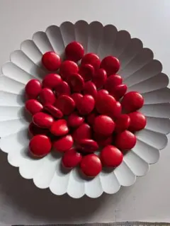 赤色ビーズ 穴あり