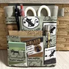 ハンドメイド ナースポケット 黒猫柄 A6対応 ラミネート マルチケース