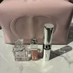 DIOR オファー ノベルティ ピンクエナメル ポーチ コスメ付き