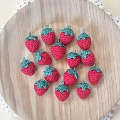 いちごモチーフ