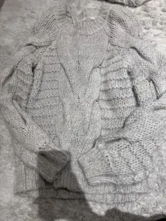 グレー ケーブル編み ニットセーター　GAP