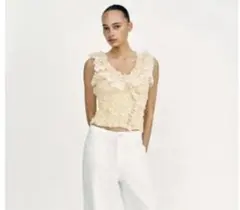 ZARA フリルトップスのサムネイル