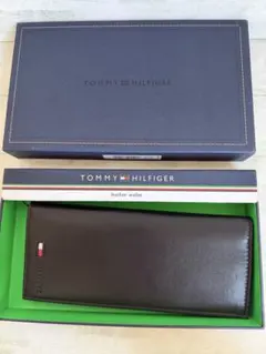 Tommy Hilfiger レザー 長財布 ブラック　長官財布 スリムロング