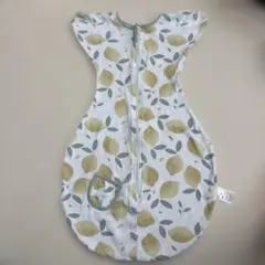 レモン柄のスワドル　サイズM
