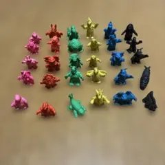 ウルトラマン 怪獣 消しゴム フィギュア 大量セットのサムネイル