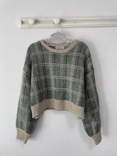 【美品】クロップドニットセーター 緑とベージュのチェック柄