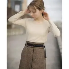 最終値下げ　花柄Vネックレースインナー アースミュージックアンドエコロジー