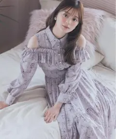 新品未開封＊トッコ　オープンショルダーフリルアシメティアードフラワーワンピース