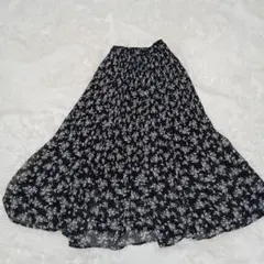 イング INGNI 花柄スカート M さらっと 黒 ブラック