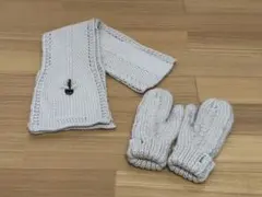 アルマーニジーンズ のマフラーと手袋の出品です