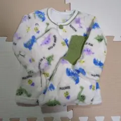 くみ様　恐竜柄フリースベビーパジャマ